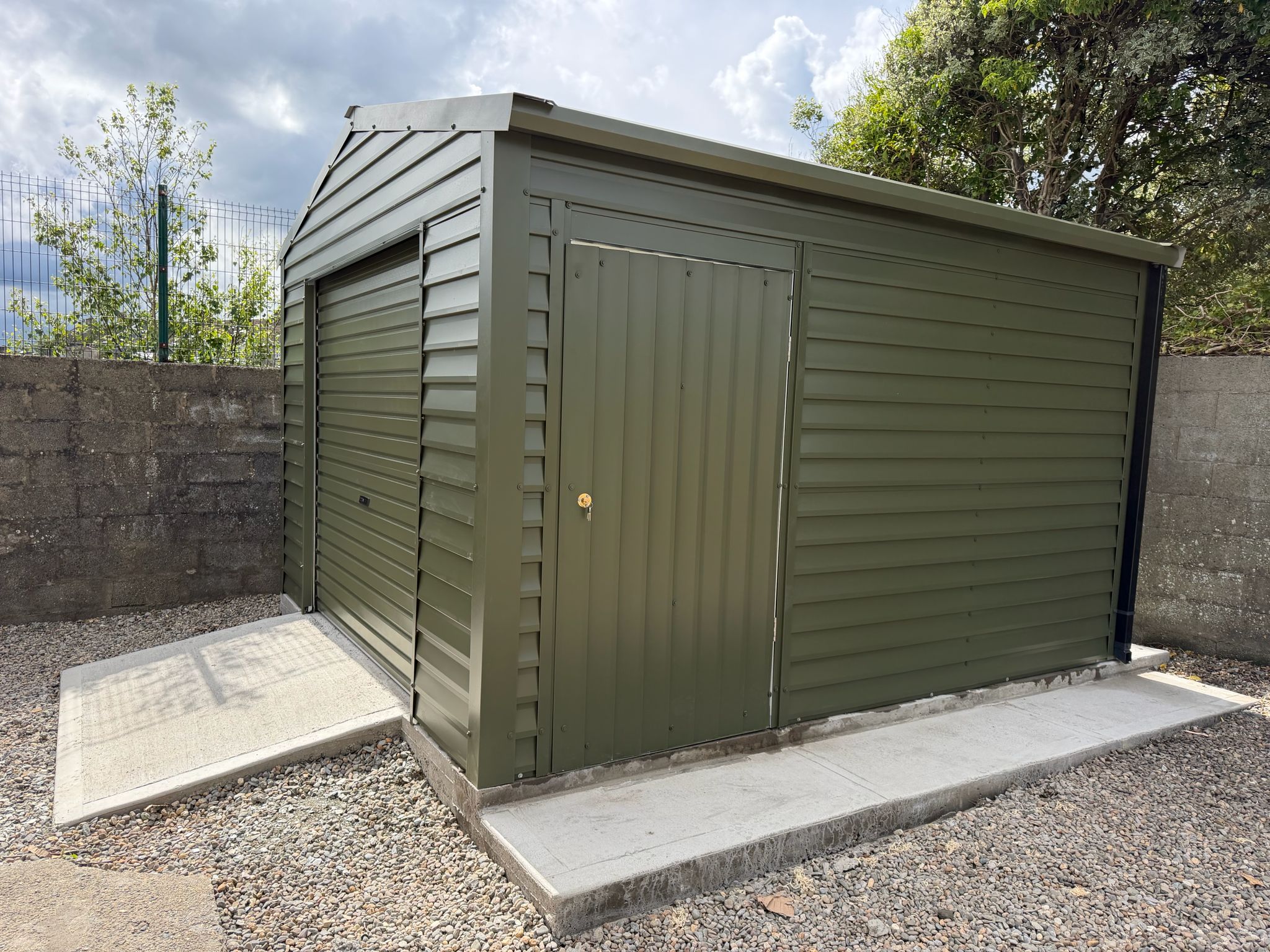15 Olive Garage 13x12