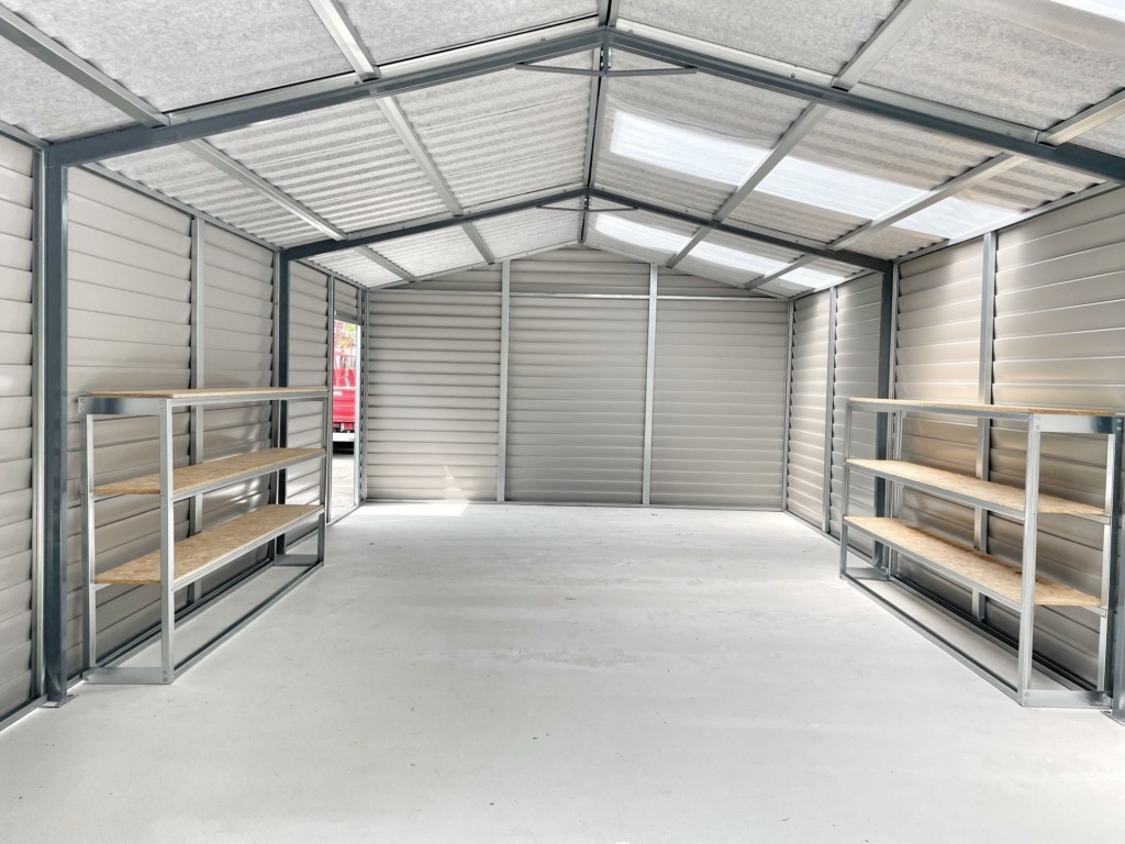 16 Steel Garage Interior